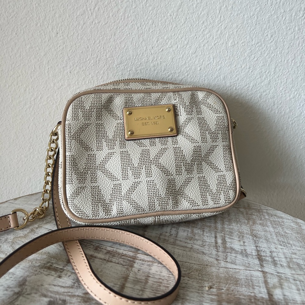Michael Kors Cross Body Bag